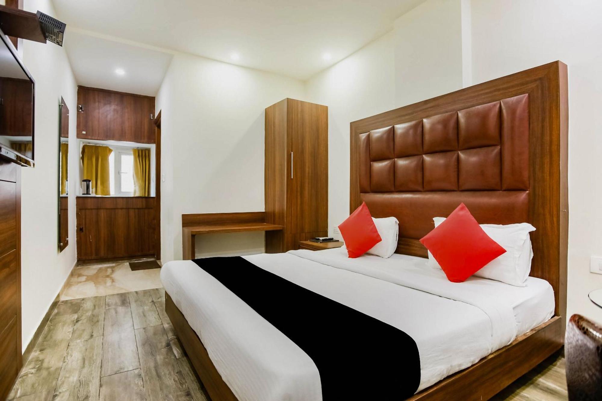 Collection O The Kailash Dev Hotel New Delhi Exterior photo